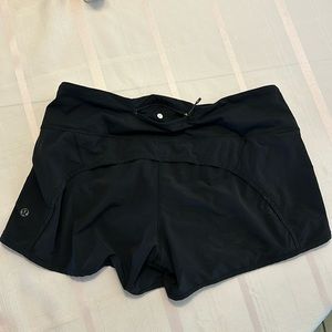 Lululemon Run Times Short size 8
Very worn